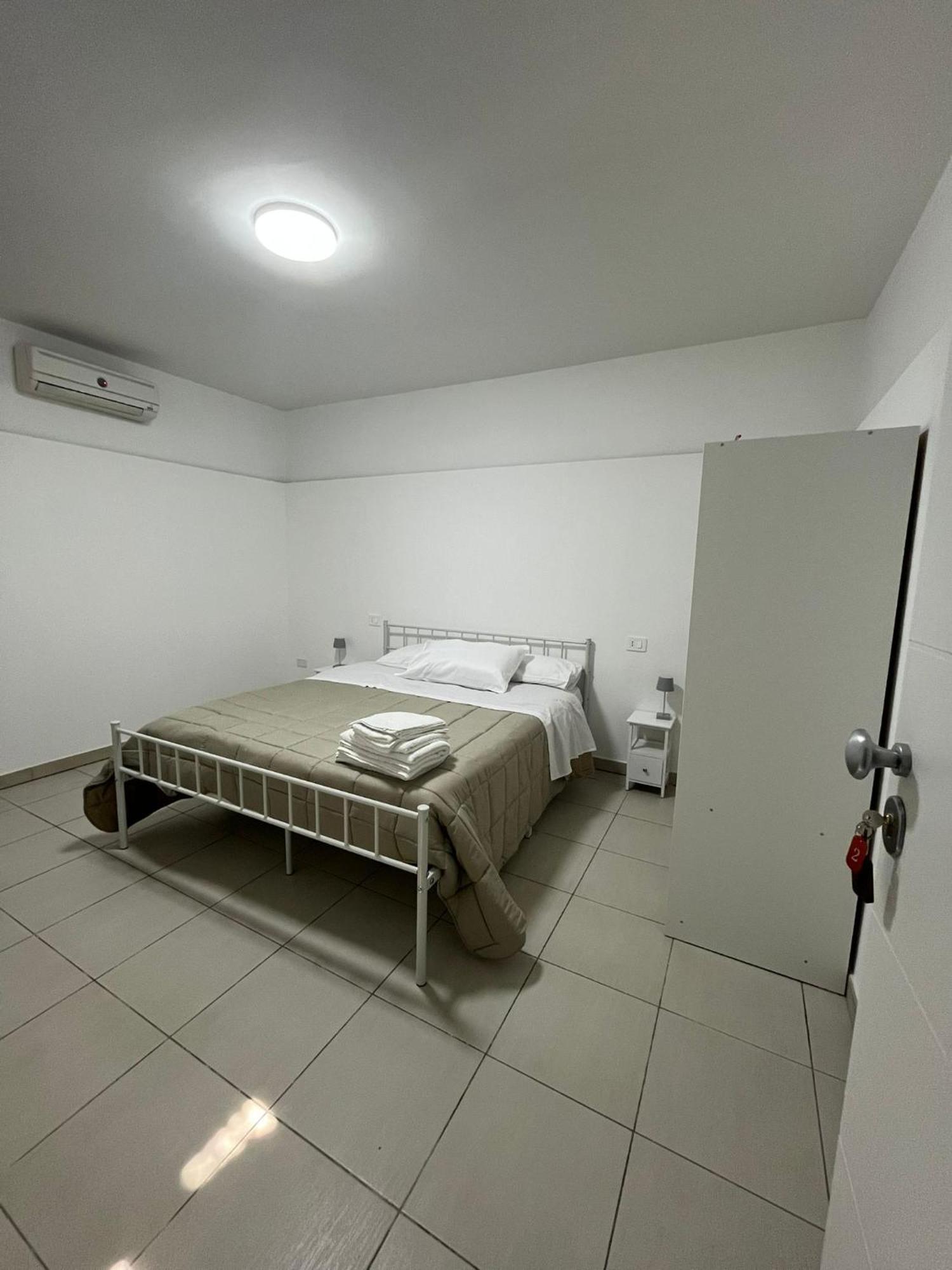 Aurora Rooms Pomigliano d'Arco Exterior photo