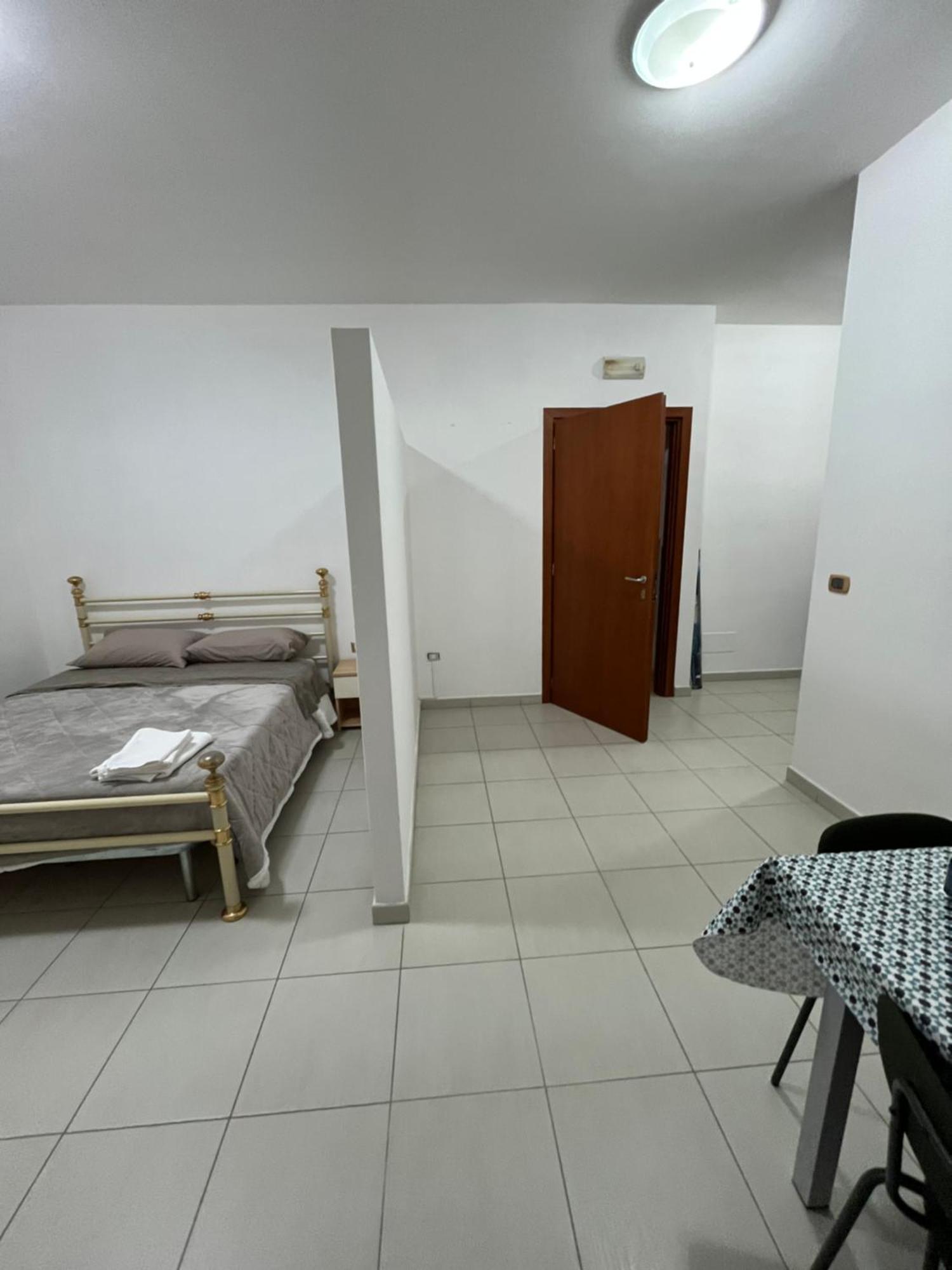 Aurora Rooms Pomigliano d'Arco Exterior photo