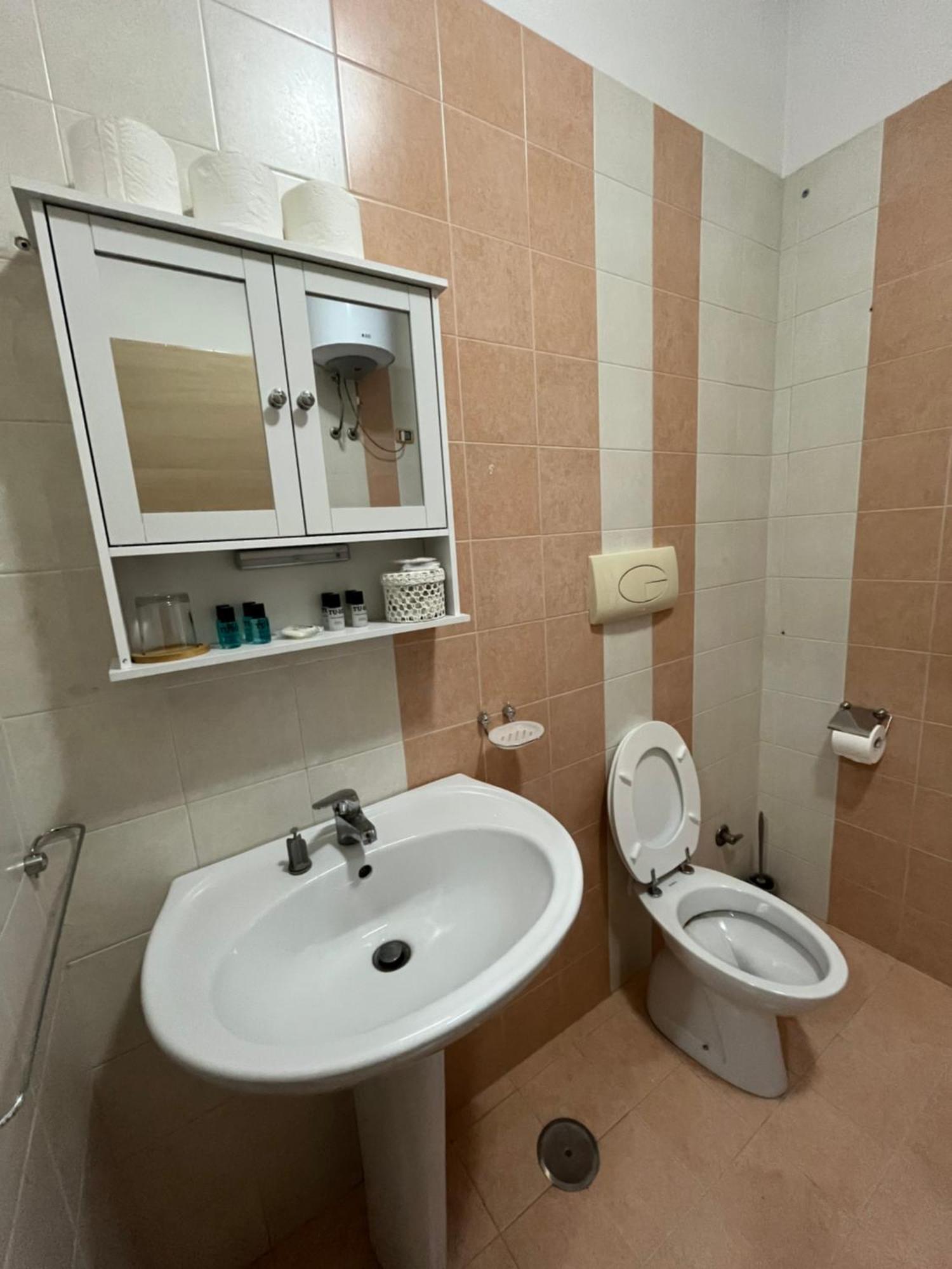 Aurora Rooms Pomigliano d'Arco Exterior photo